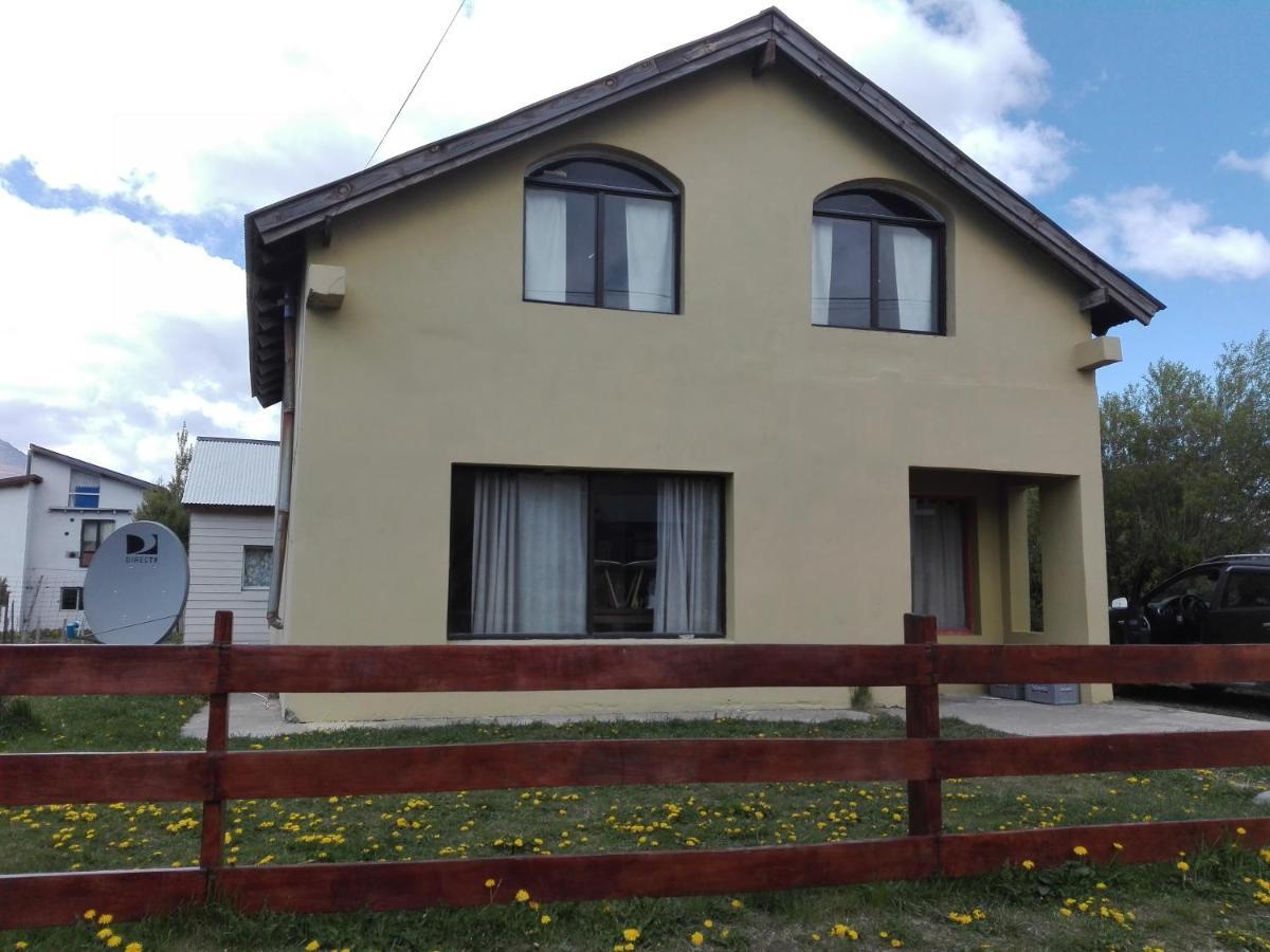 Yellow House Cottage El Chalten Ngoại thất bức ảnh